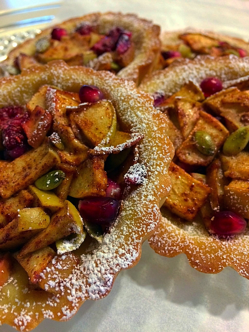 apple pear tart with seeds